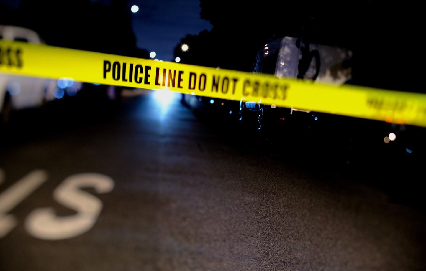 La policía busca al autor de múltiples tiroteos tras la muerte de la víctima La policía busca al autor de múltiples tiroteos tras la muerte de la víctima
